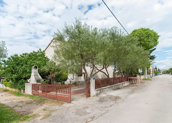 Slavko アパート *