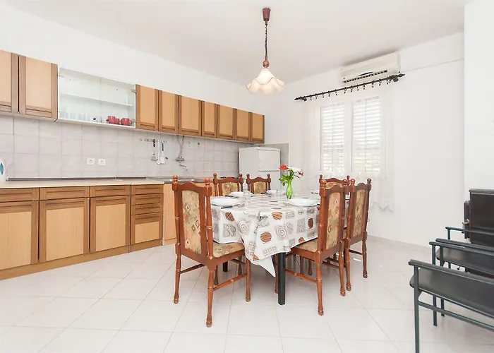 Slavko アパート ビオグラード・ナ・モル