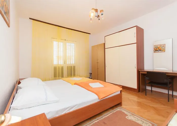 Slavko アパート ビオグラード・ナ・モル